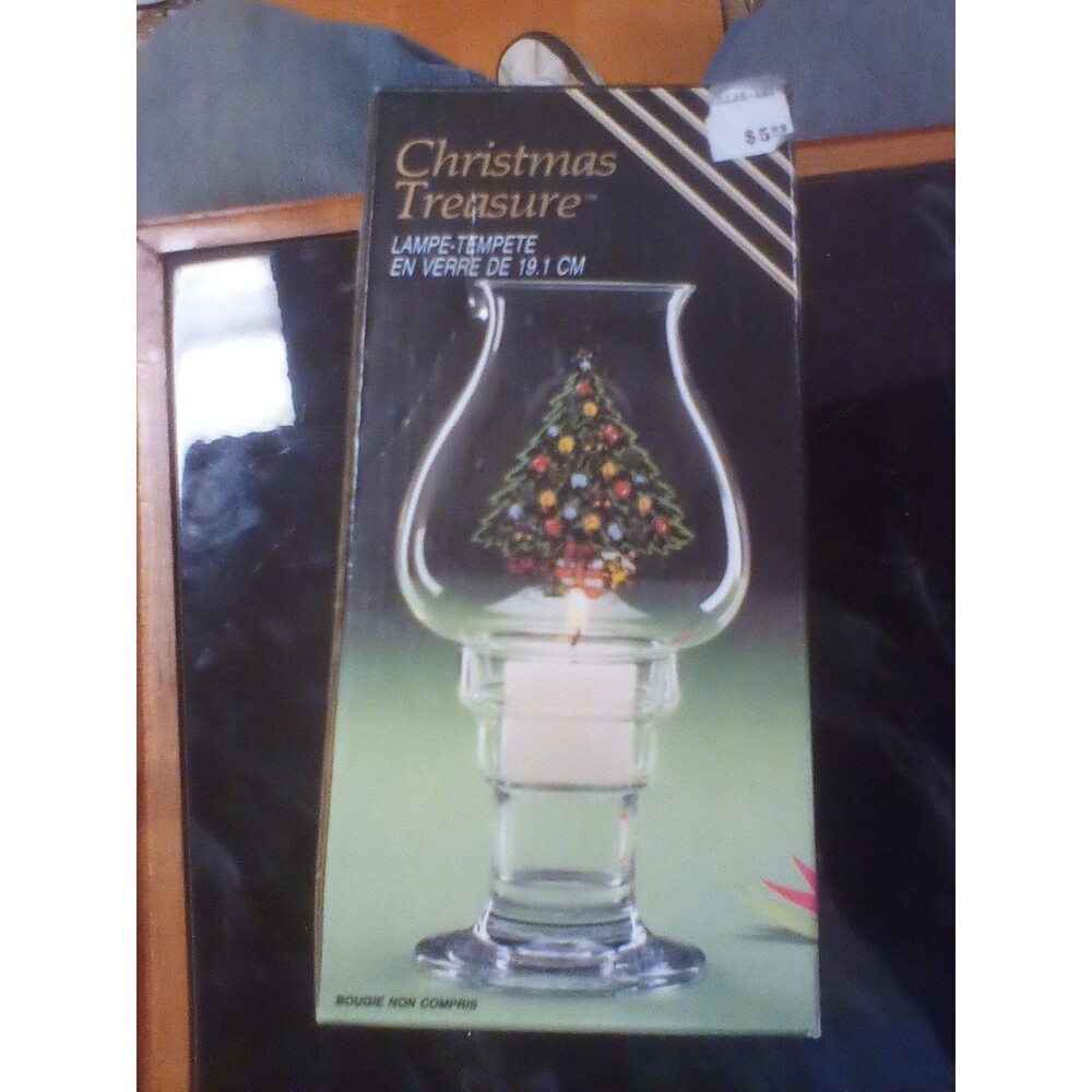 Christmas Treasure 7 1/2 Inch Glass Hurricane Lamp